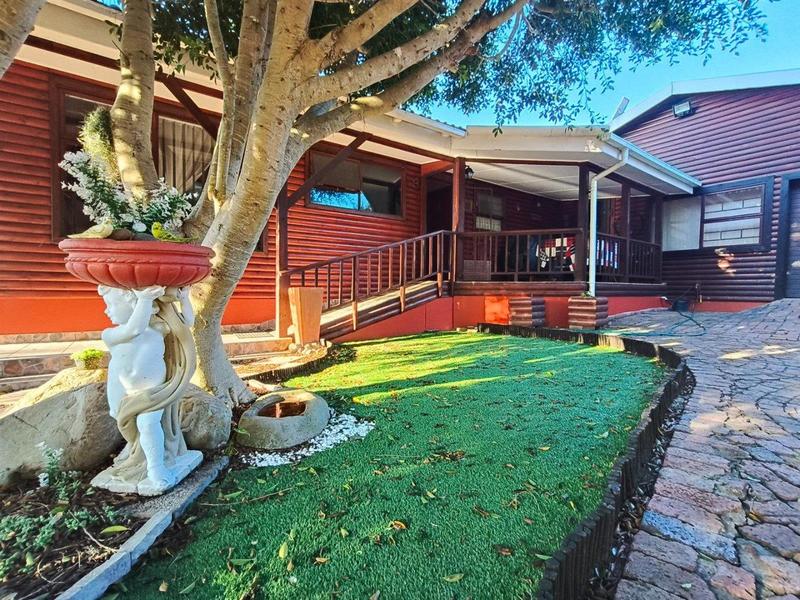 3 Bedroom Property for Sale in Fraaiuitsig Western Cape